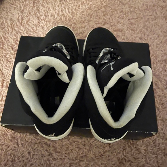 Jordan Retro Air 5 Oreo - Picture 3 of 6